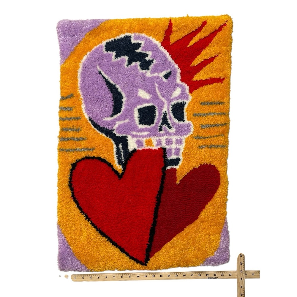 Hand Tufted Rug Or Wall Art By Mexican Tattoo Artist 22" x 32" Skull Hearts - Picture 3 of 6